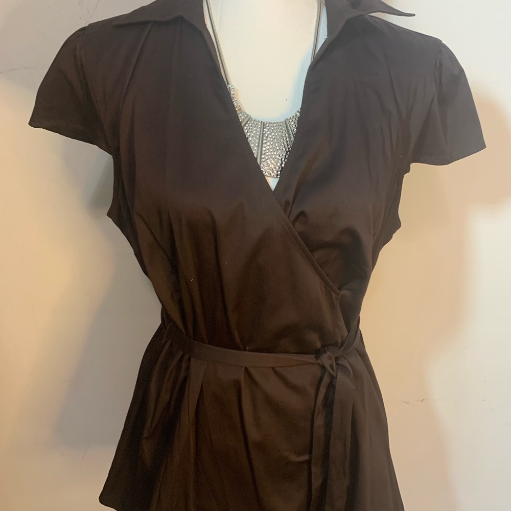 Large NWT wrap blouse Cap sleeves Brown